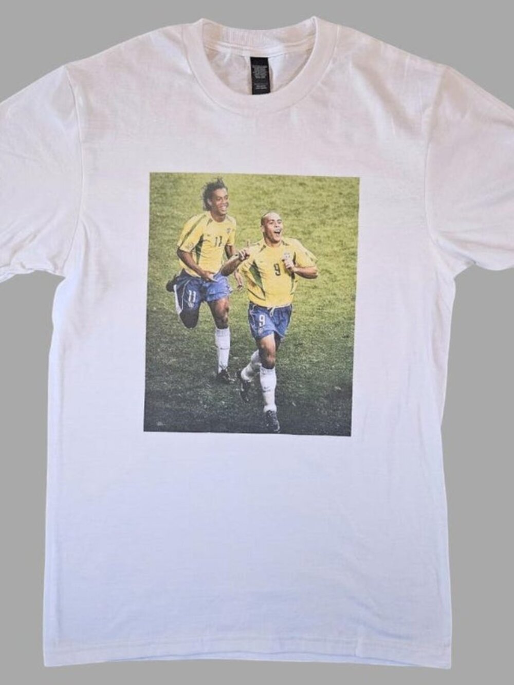 Brazilian Football Tee – Ronaldo R9 & Ronaldinho White T-Shirt, Sizes S–XL